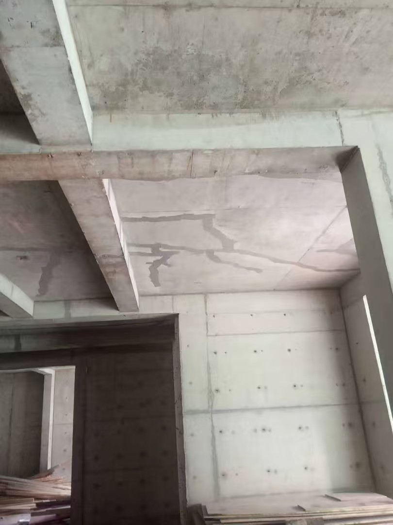 鸡西房屋顶楼开裂怎么处理